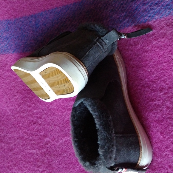 Toms boots - Picture 3 of 4